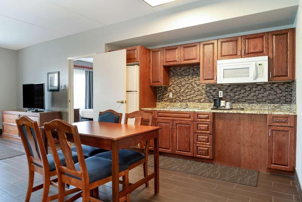 Best Western Executive Inn & Suites Гранд Рапидс Стая снимка
