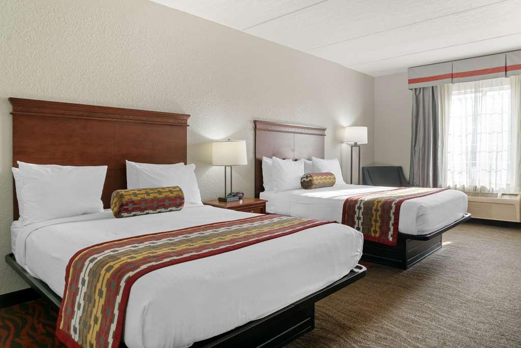 Best Western Executive Inn & Suites Гранд Рапидс Стая снимка