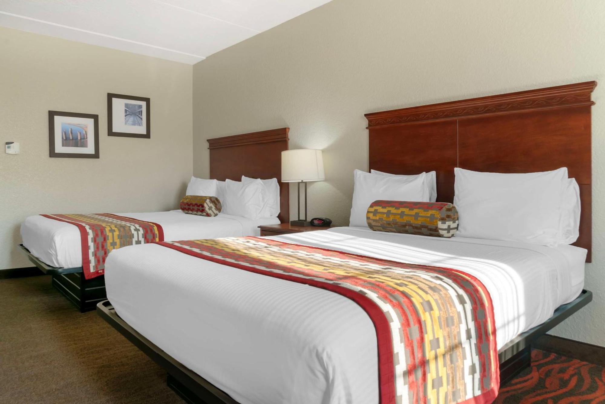 Best Western Executive Inn & Suites Гранд Рапидс Екстериор снимка
