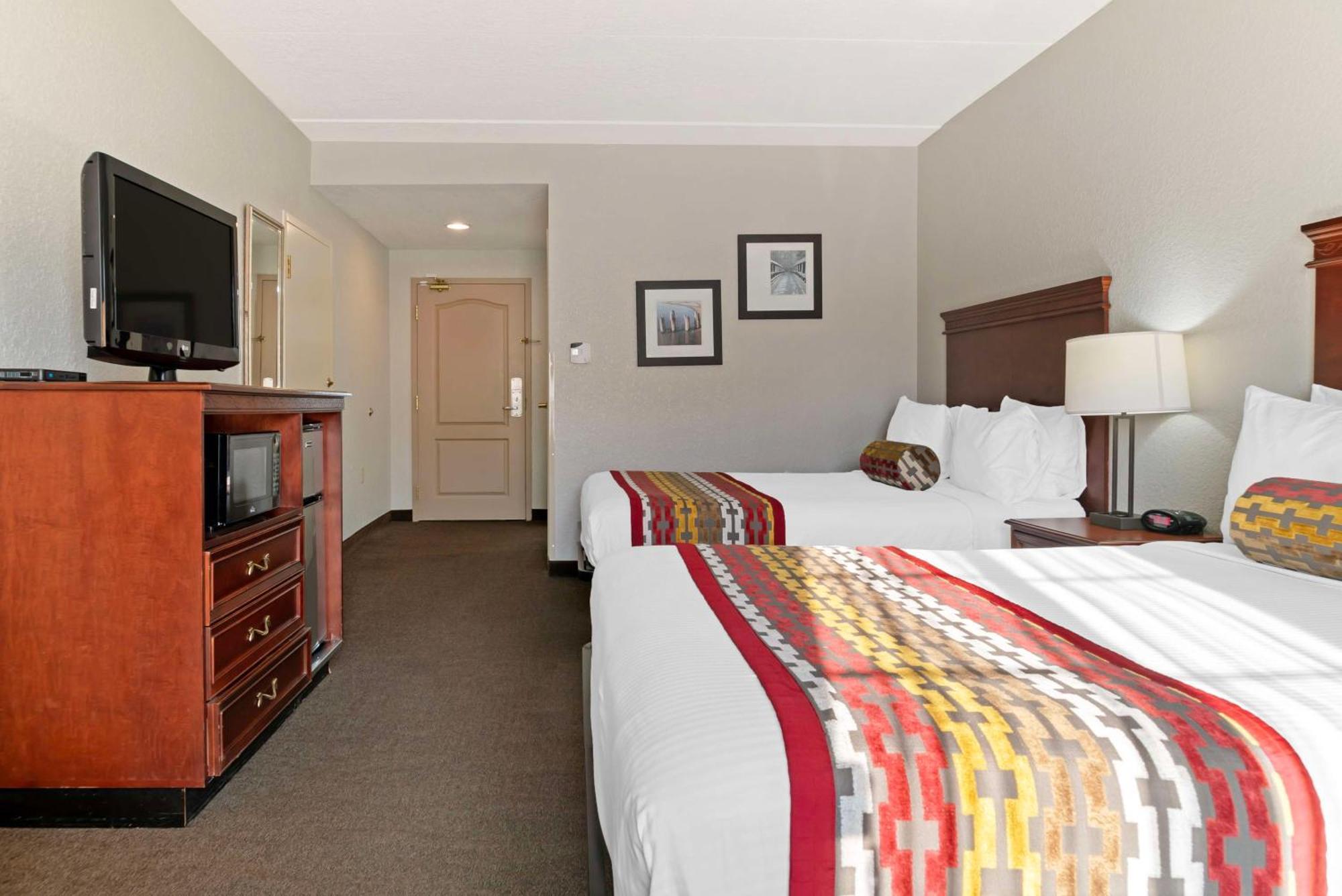 Best Western Executive Inn & Suites Гранд Рапидс Екстериор снимка