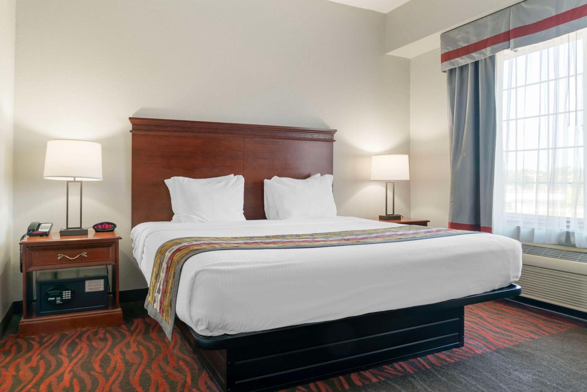 Best Western Executive Inn & Suites Гранд Рапидс Екстериор снимка