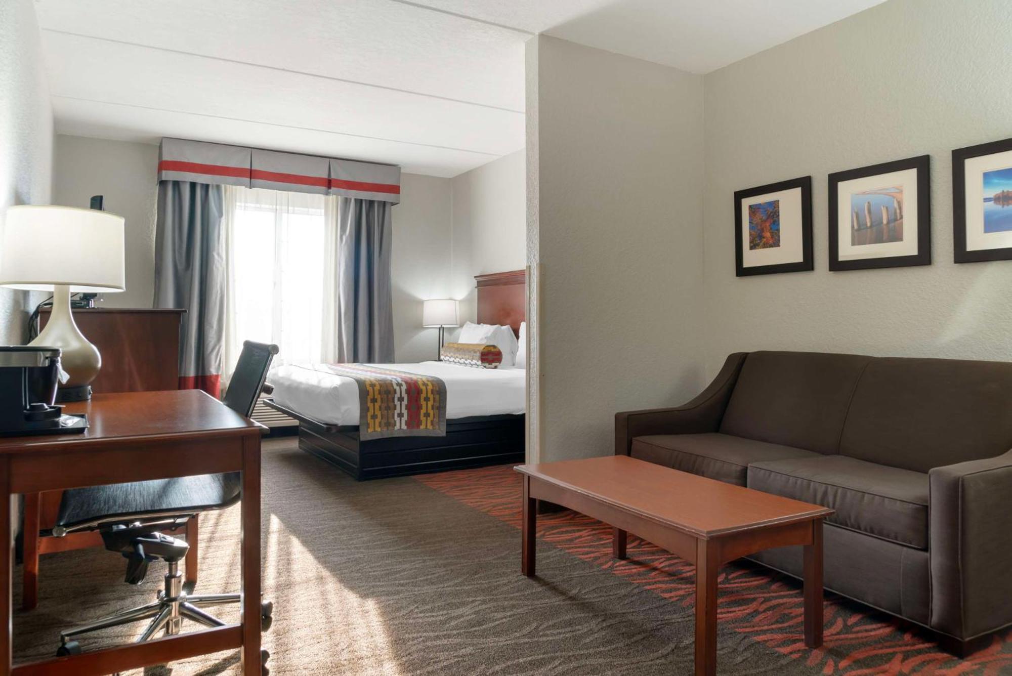 Best Western Executive Inn & Suites Гранд Рапидс Екстериор снимка