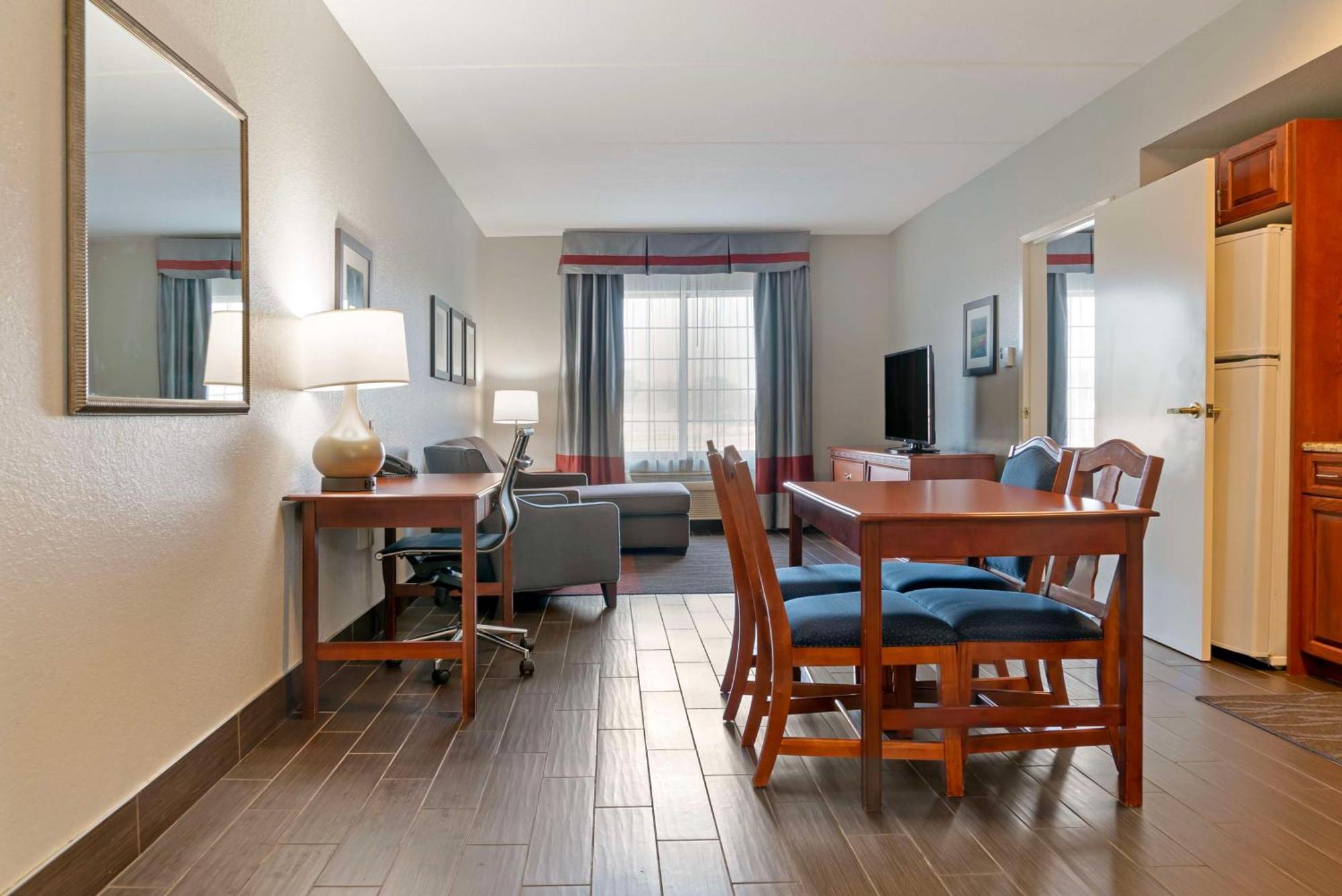 Best Western Executive Inn & Suites Гранд Рапидс Екстериор снимка