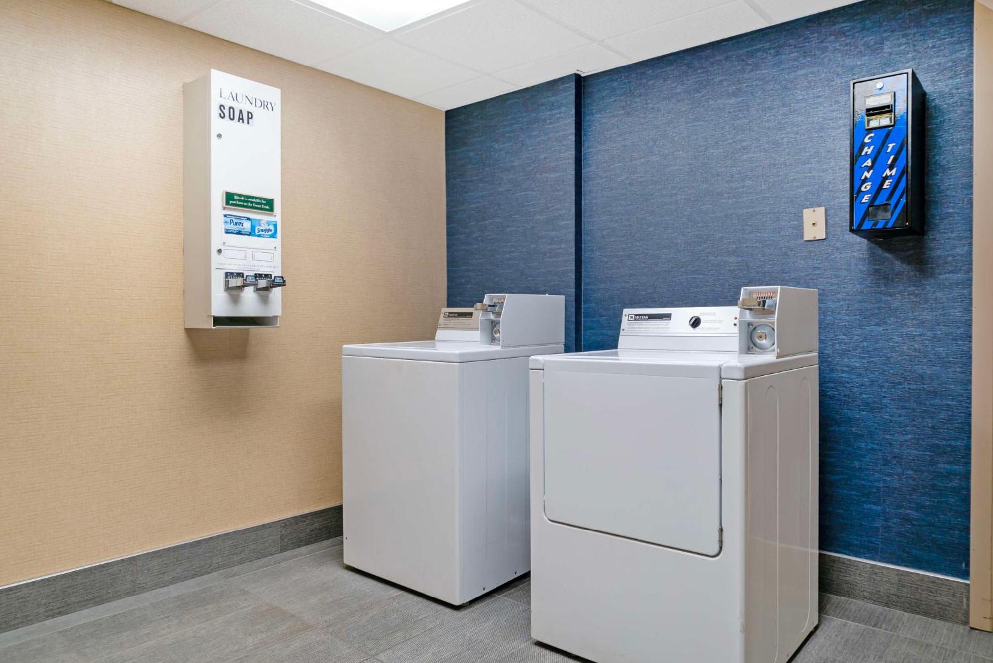 Best Western Executive Inn & Suites Гранд Рапидс Екстериор снимка