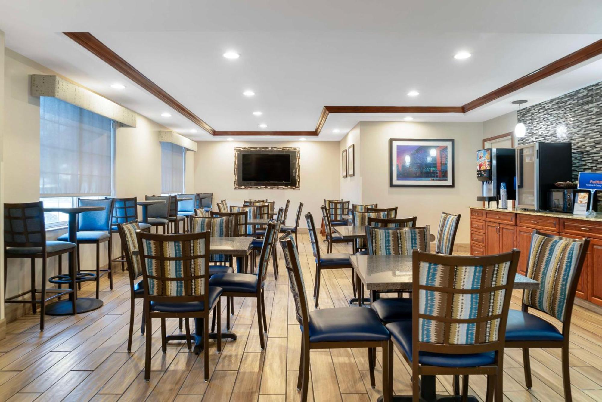 Best Western Executive Inn & Suites Гранд Рапидс Екстериор снимка