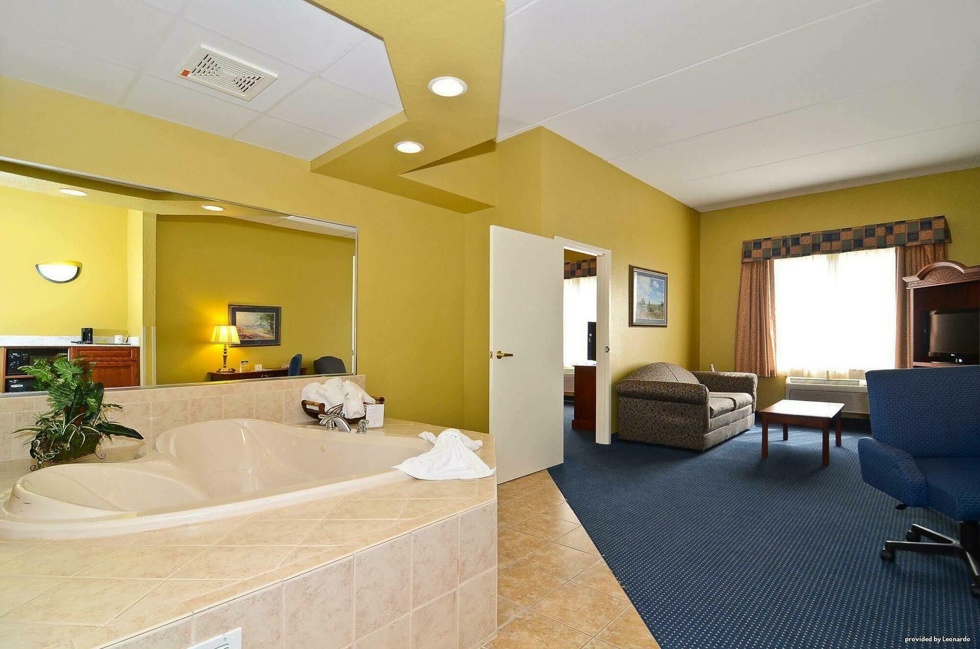 Best Western Executive Inn & Suites Гранд Рапидс Екстериор снимка