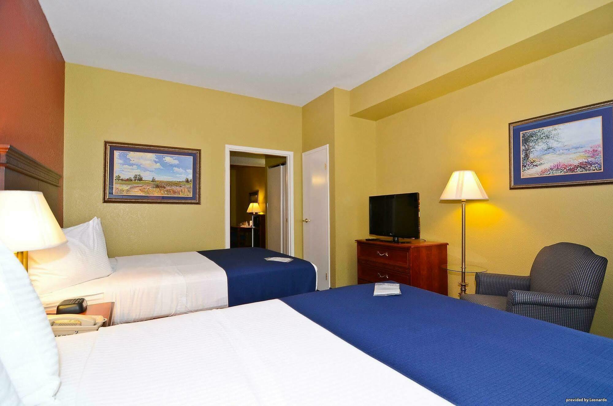 Best Western Executive Inn & Suites Гранд Рапидс Екстериор снимка