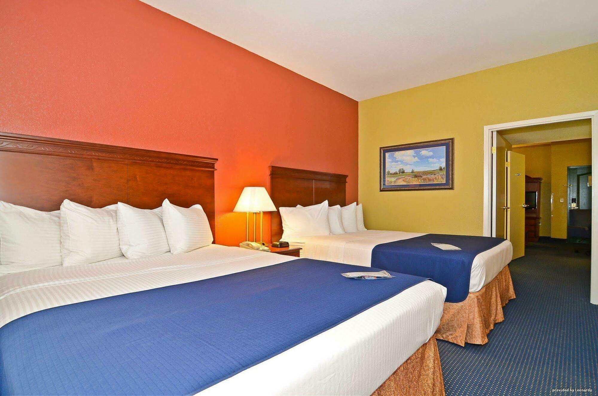 Best Western Executive Inn & Suites Гранд Рапидс Екстериор снимка