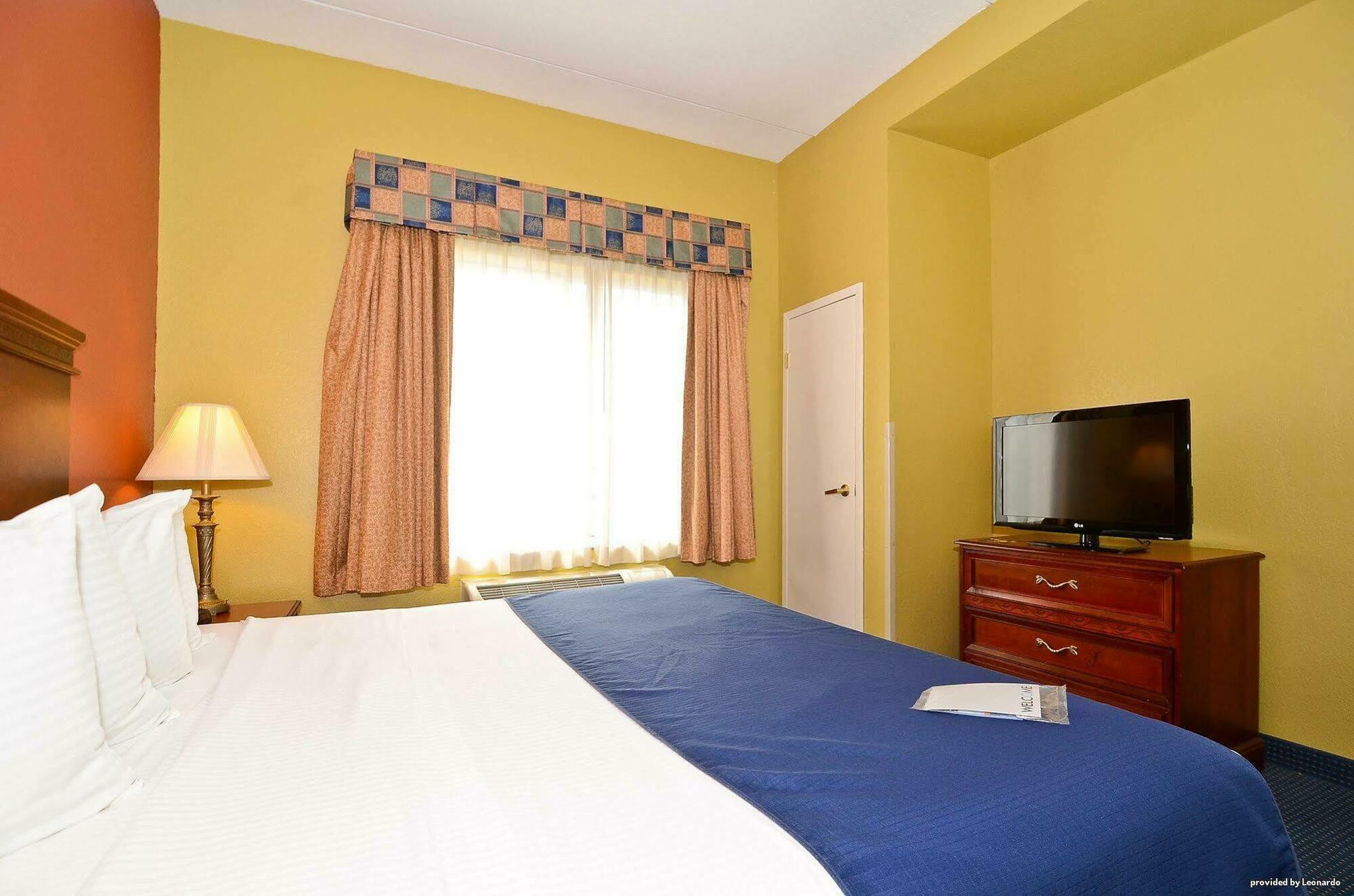 Best Western Executive Inn & Suites Гранд Рапидс Екстериор снимка